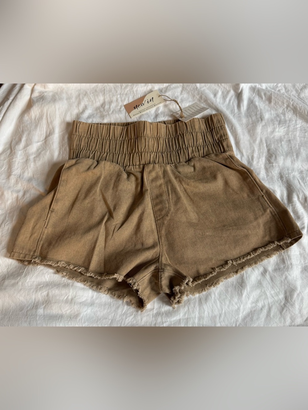 Very J Brown High-Waist Smocked Waistband Shorts fading discolored style New In